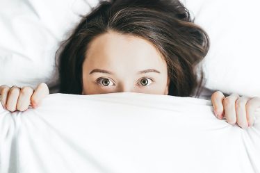 Hypnose et Sommeil : Comment mieux dormir avec du bruit ambiant ?